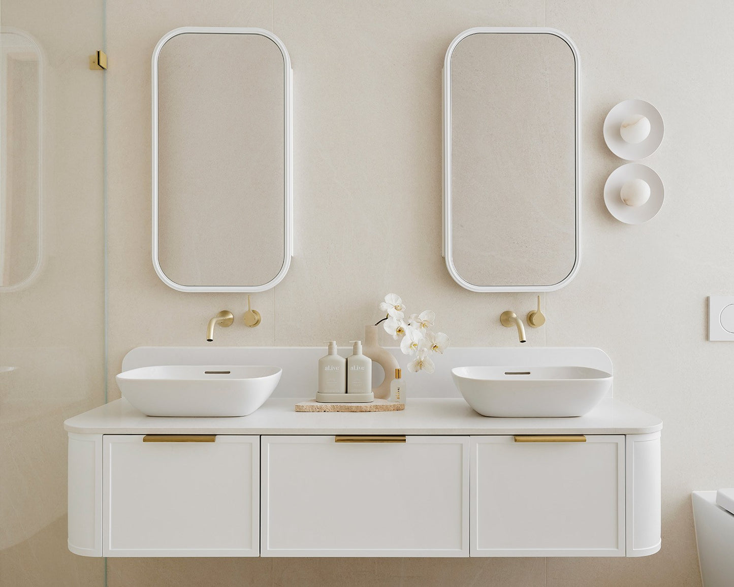 Flo Curved Vanity